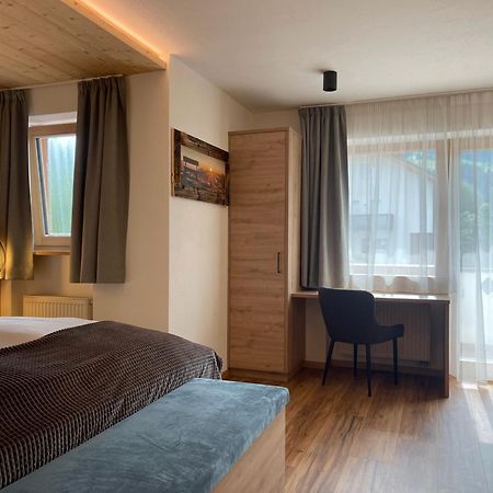 Guesthouse Rungg Badia (South Tyrol) Buitenkant foto
