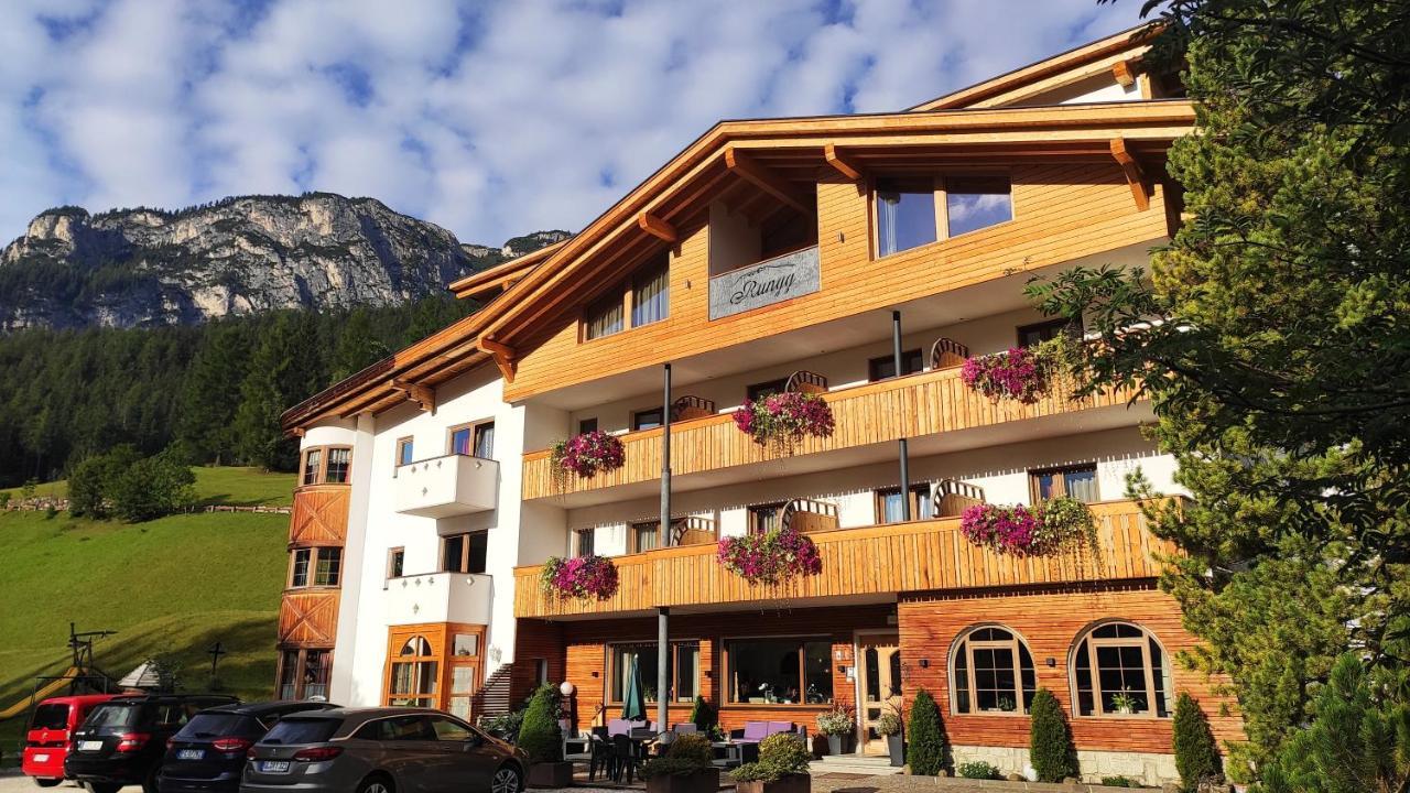 Guesthouse Rungg Badia (South Tyrol) Buitenkant foto