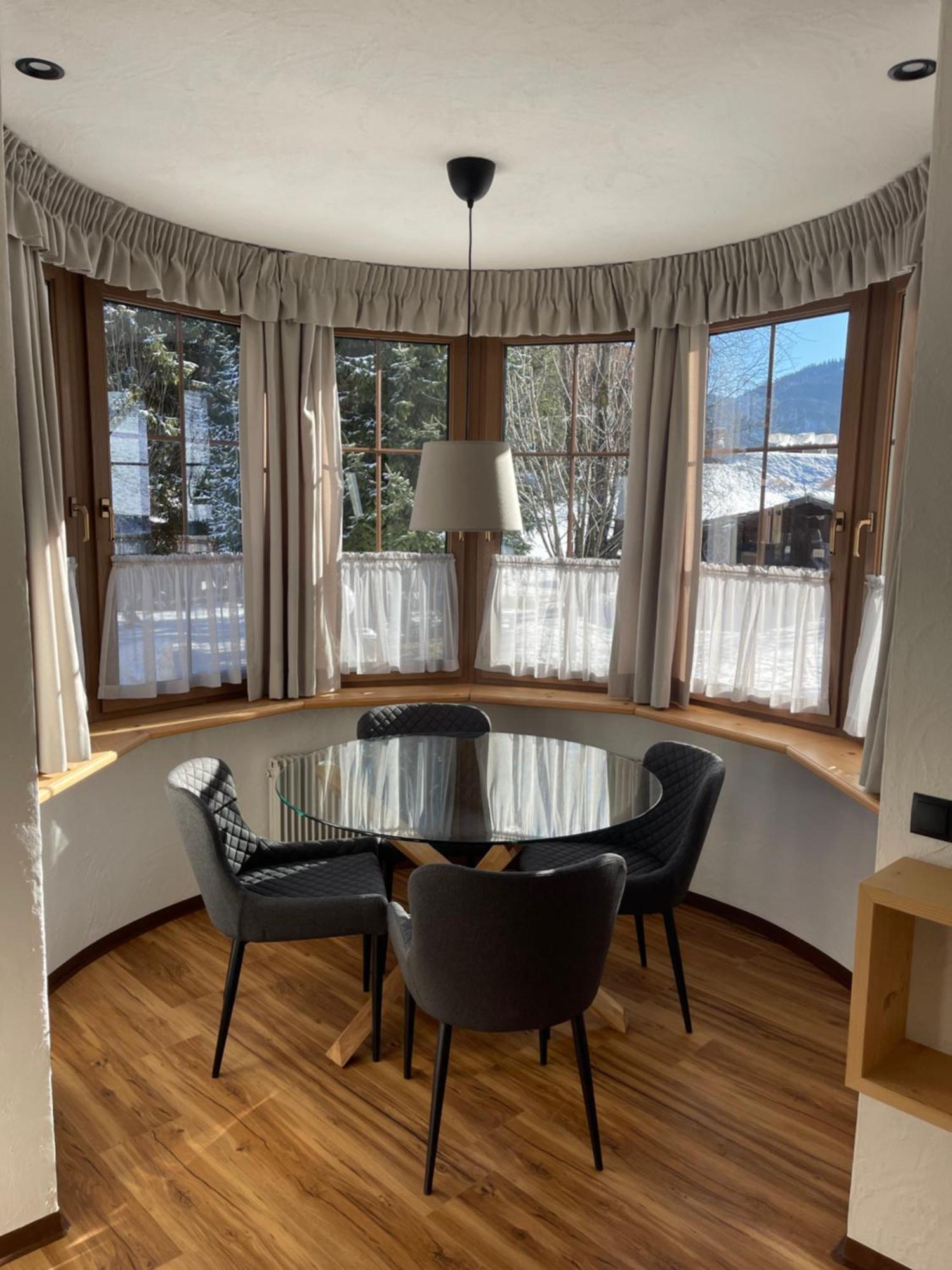 Guesthouse Rungg Badia (South Tyrol) Buitenkant foto