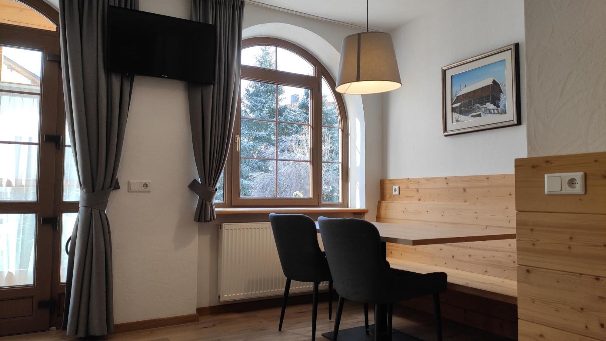 Guesthouse Rungg Badia (South Tyrol) Buitenkant foto