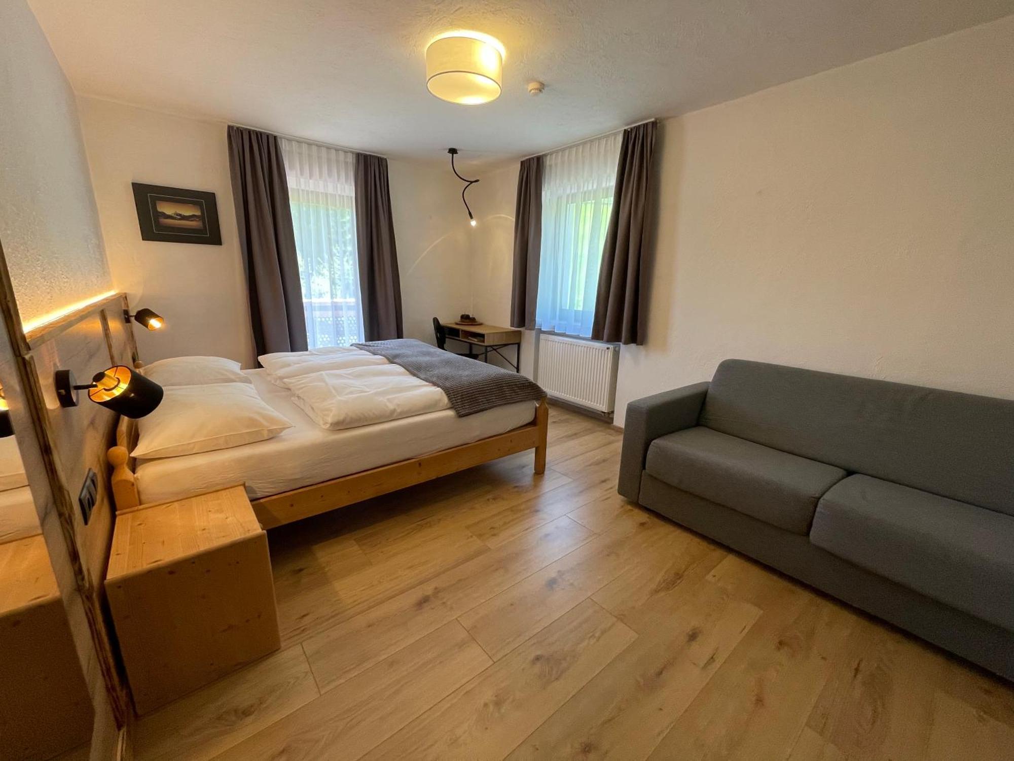 Guesthouse Rungg Badia (South Tyrol) Buitenkant foto