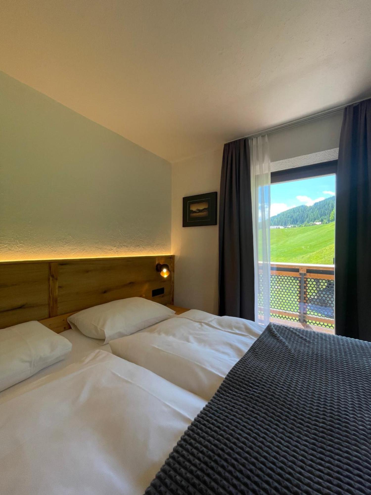 Guesthouse Rungg Badia (South Tyrol) Buitenkant foto