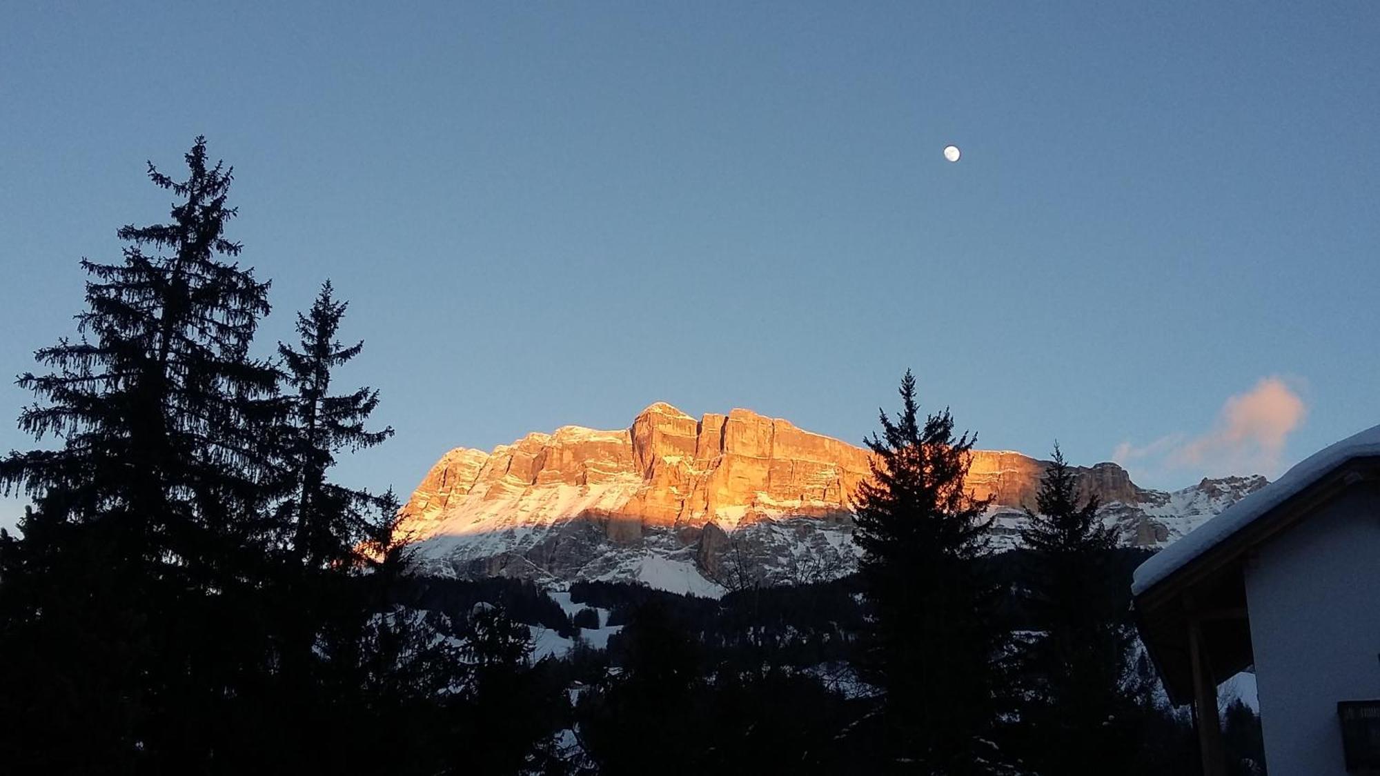 Guesthouse Rungg Badia (South Tyrol) Buitenkant foto