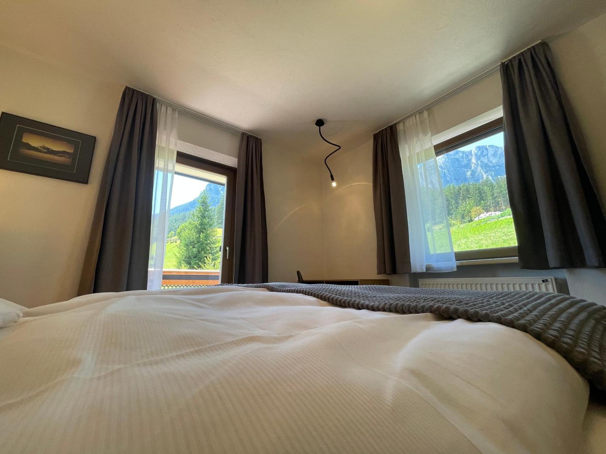 Guesthouse Rungg Badia (South Tyrol) Buitenkant foto